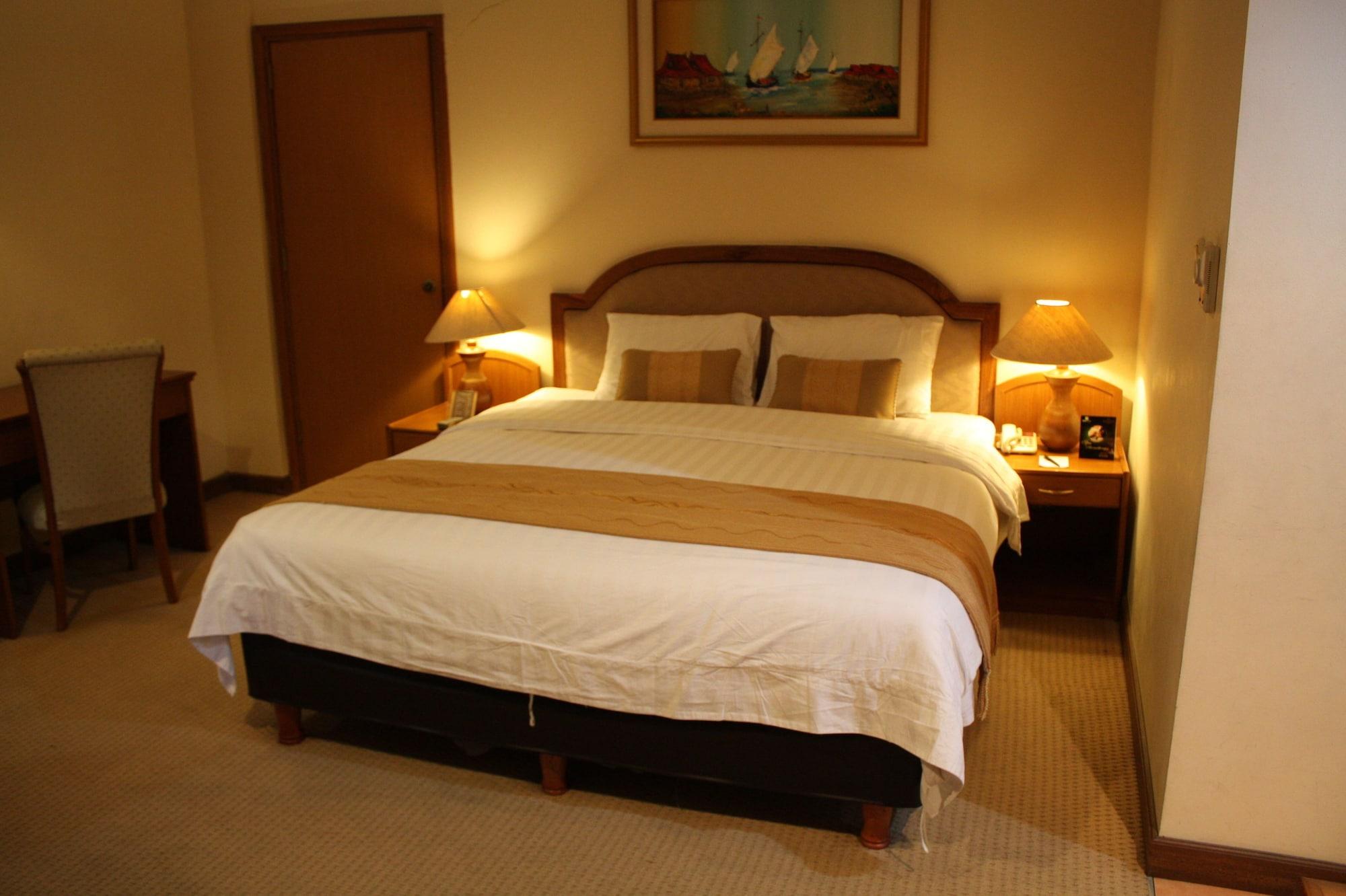 Grand Pasundan Convention Hotel Bandung Dış mekan fotoğraf