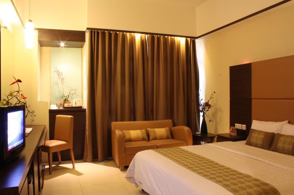 Grand Pasundan Convention Hotel Bandung Dış mekan fotoğraf