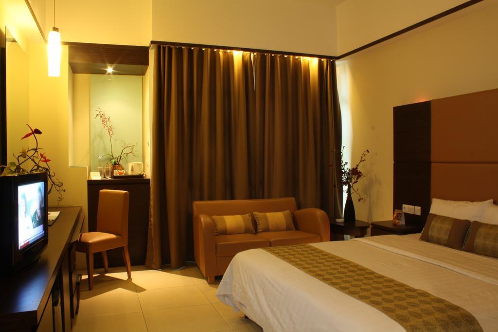 Grand Pasundan Convention Hotel Bandung Dış mekan fotoğraf