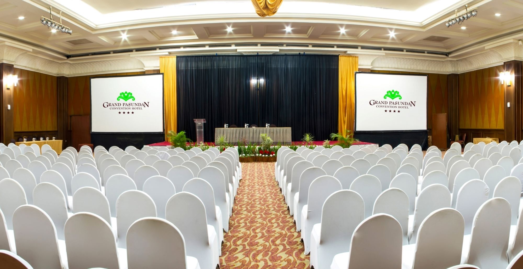 Grand Pasundan Convention Hotel Bandung Dış mekan fotoğraf